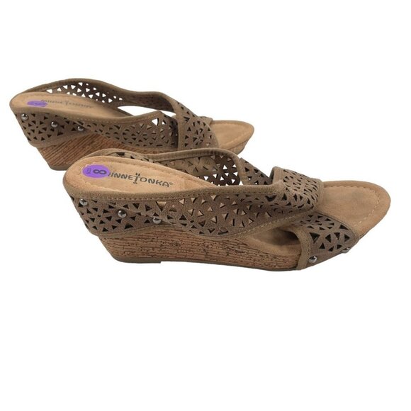 Minnetonka Beige Perforated Leather Slip On Wedges Heels Womens Size 9 Open Toe - Picture 3 of 8